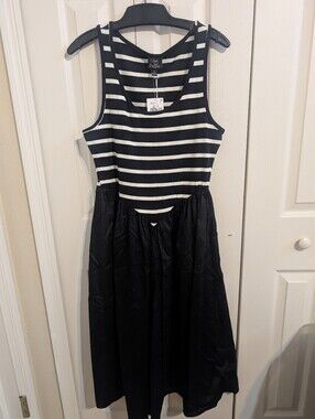 Oak And Trellis Dress